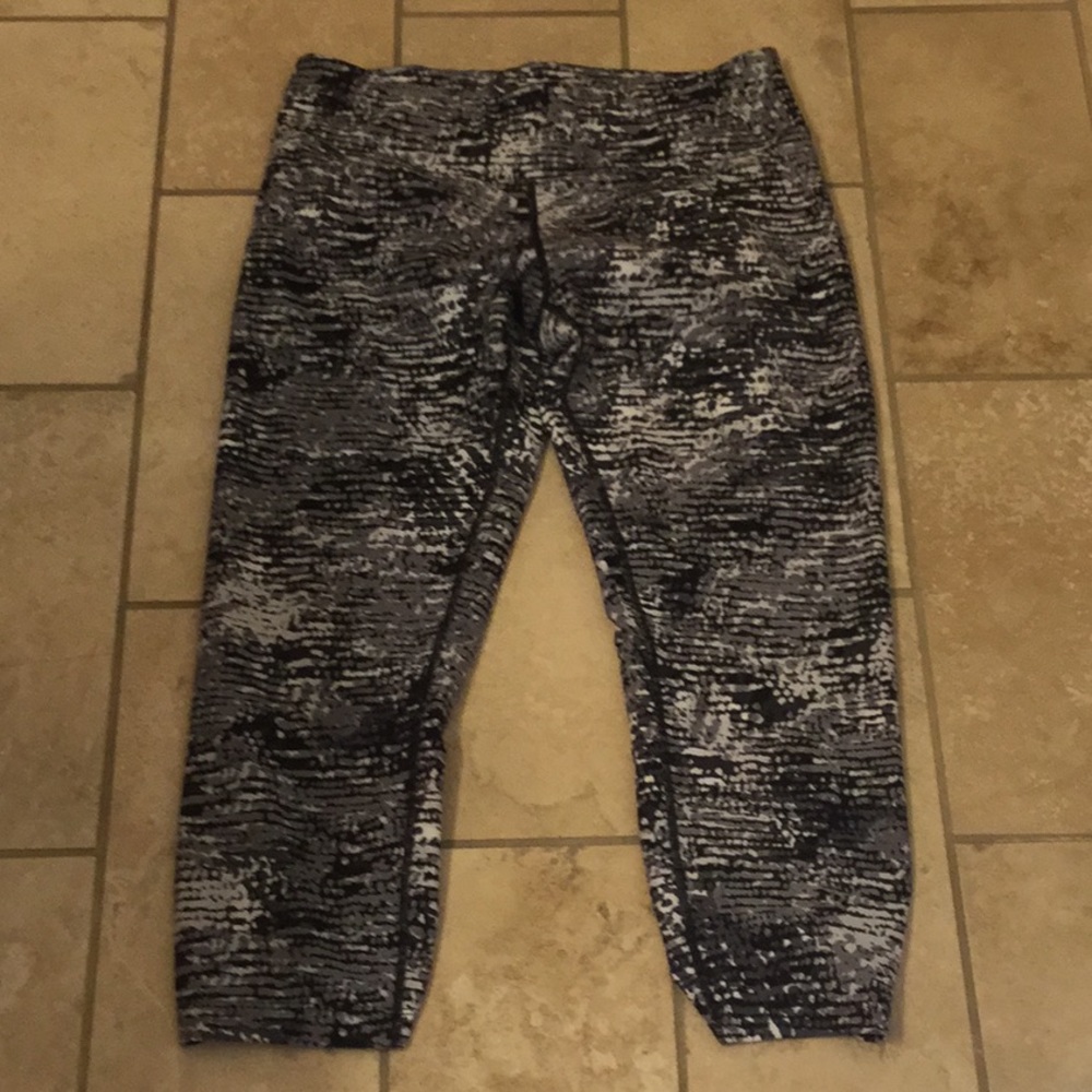 Calvin Klein capris